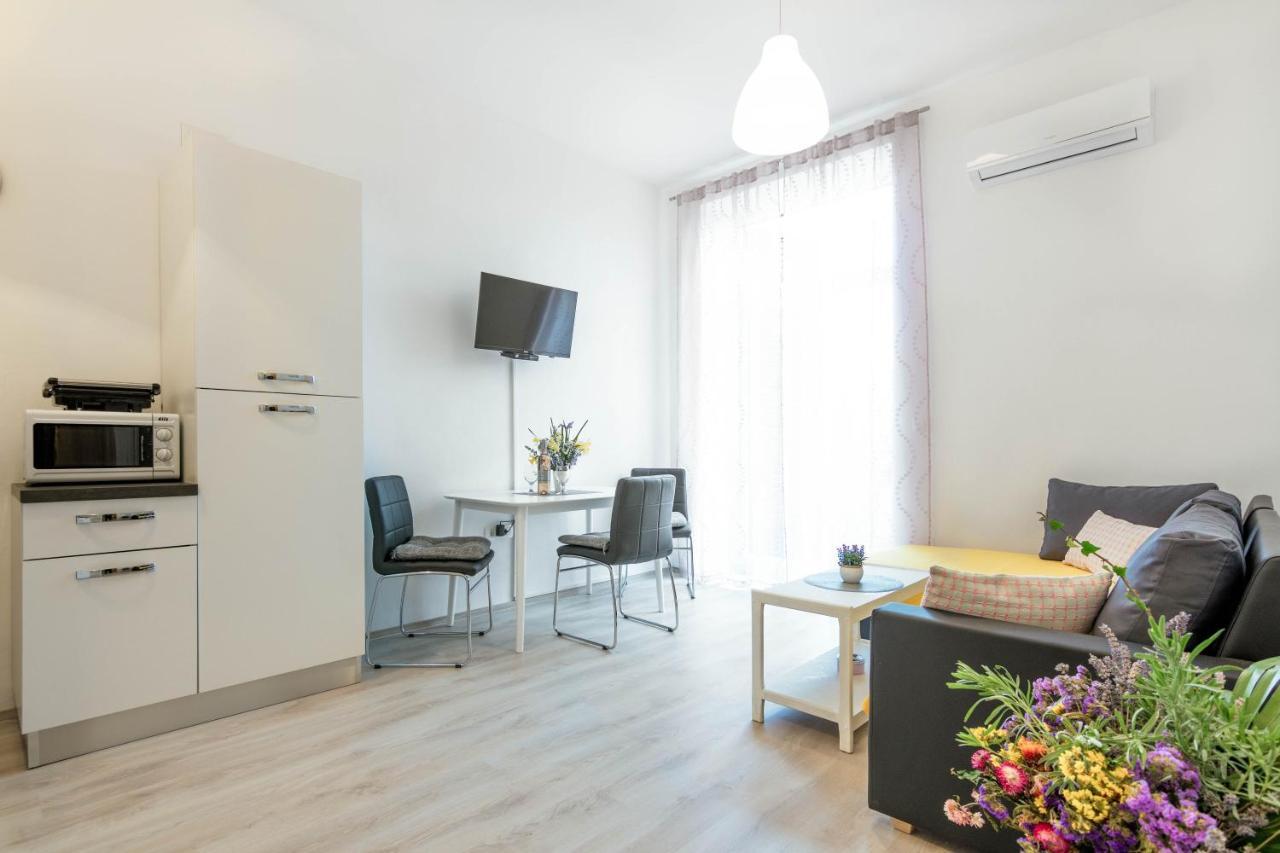 Apartment Ana Pula Luaran gambar